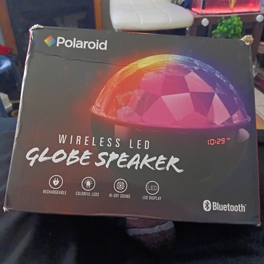 Polaroid Wireless LED Globe Speaker